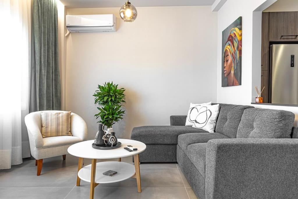 Luxury Apartment By The Sea- Euripus Strait Karababás エクステリア 写真