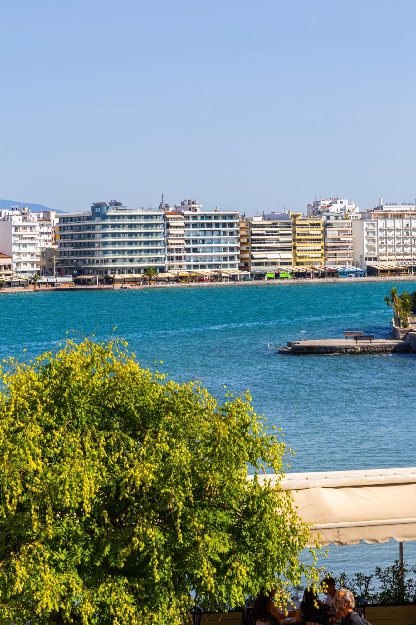 Luxury Apartment By The Sea- Euripus Strait Karababás エクステリア 写真