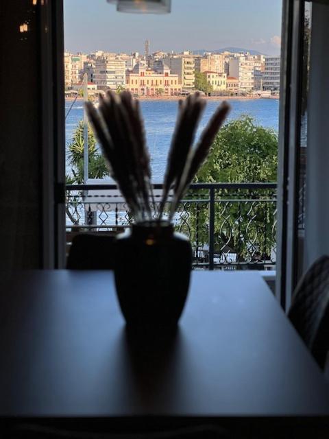 Luxury Apartment By The Sea- Euripus Strait Karababás エクステリア 写真